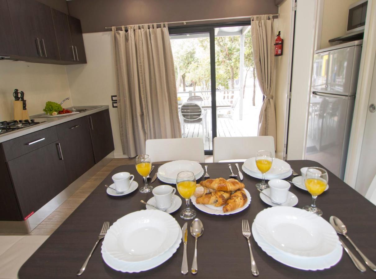 Mobile Homes Solaris Vacanceselect Šibenik Buitenkant foto